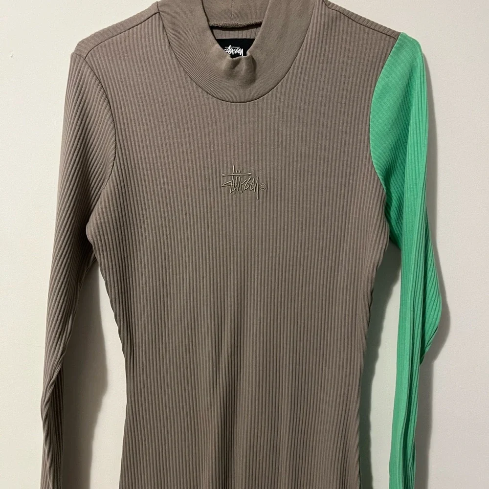 Stussy Taupe and Green Long Sleeve Dress - Picture 3 of 8